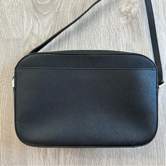 Michael Kors Black Jet Set Large Saffiano Leather Crossbody Bag - Picture 5 of 12